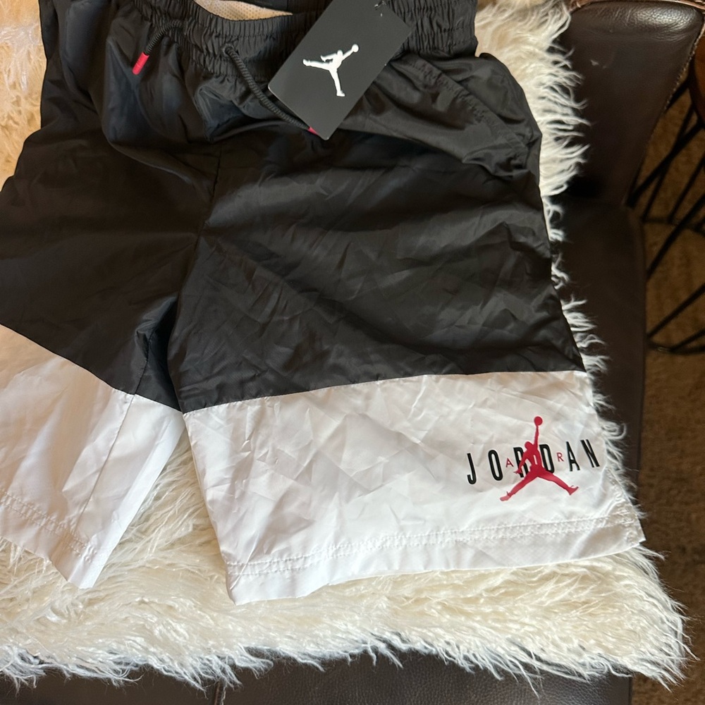 🔥 Gear Up with Jordan at Gargies Vault! 🔥